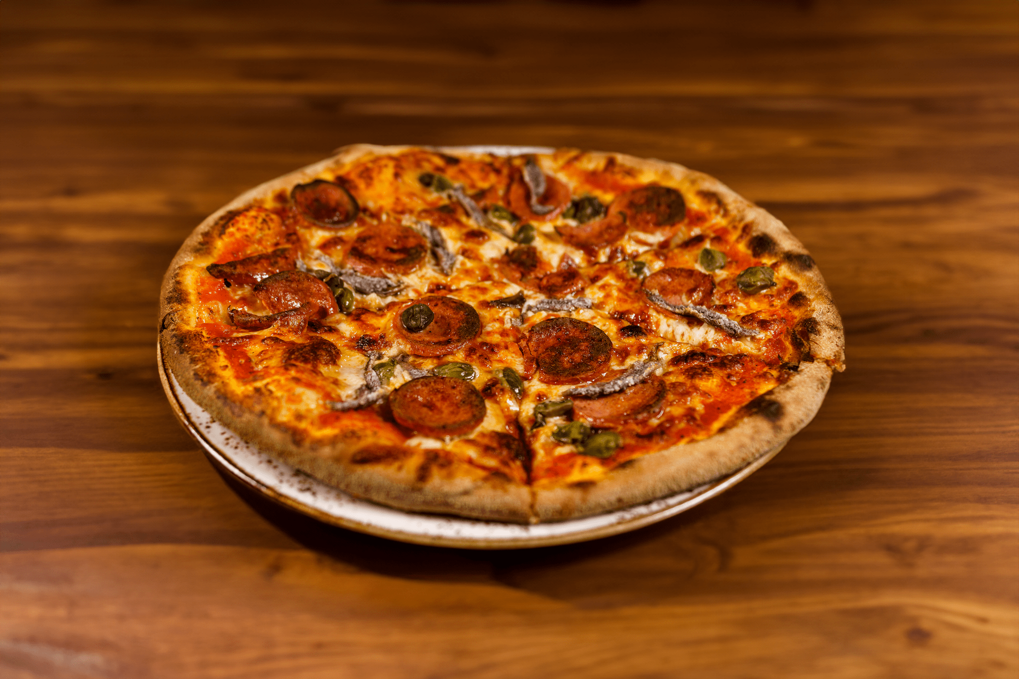 Kleine Pizza | tomatensauce | Salami